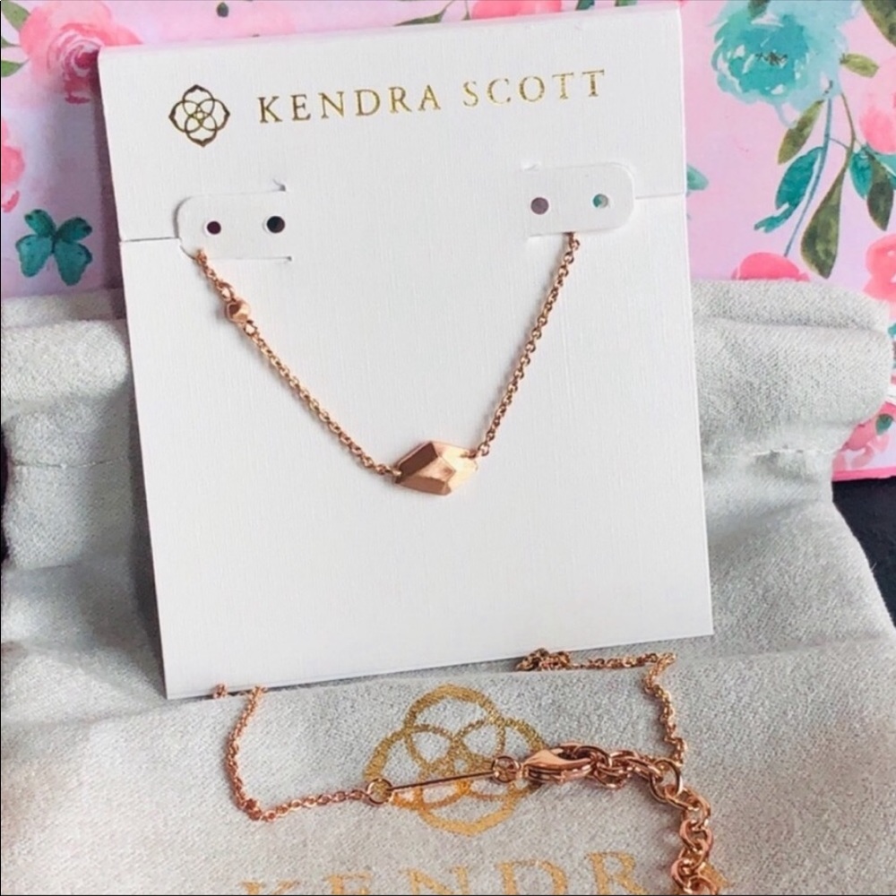 NEW Kendra Scott Laureen Necklace in Rose Gold